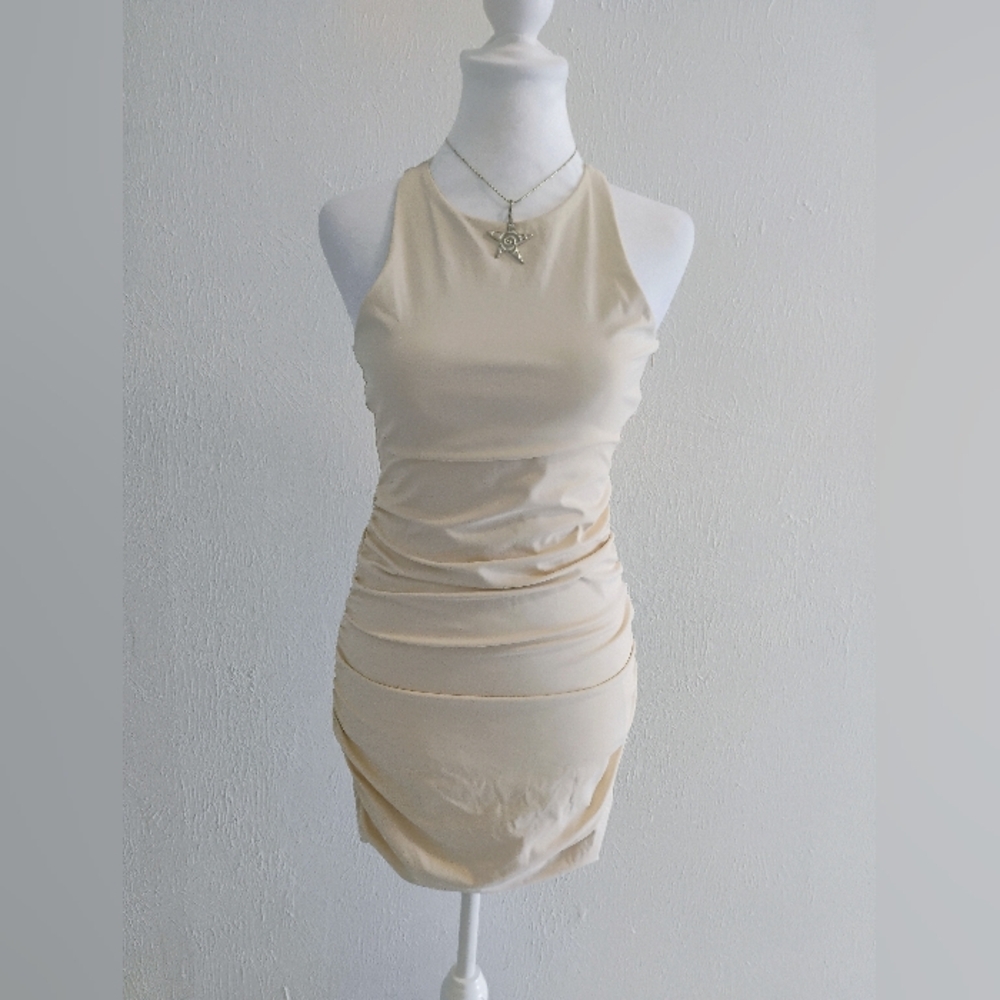 Forever 21 Elegant Cream Sleeveless Dress M